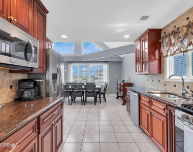 117 Harding Avenue - Photo Thumbnail 11