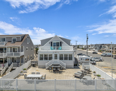 2400 Ocean Front - Photo Thumbnail 21