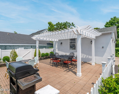 512 Main Avenue - Photo Thumbnail 16