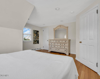 305 North Boulevard - Photo Thumbnail 12