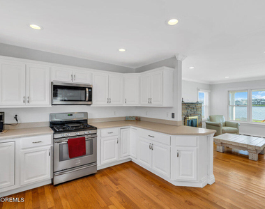305 North Boulevard - Photo Thumbnail 6