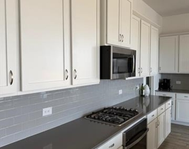 2521 Birchcrest Drive - Photo Thumbnail 29