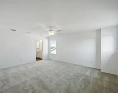 701 Union Drive - Photo Thumbnail 6
