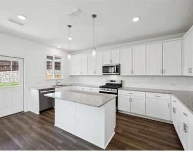 701 Union Drive - Photo Thumbnail 1