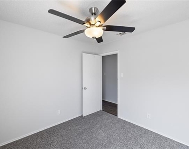 2540 Avenue H - Photo Thumbnail 15