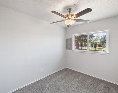 2540 Avenue H - Photo Thumbnail 9