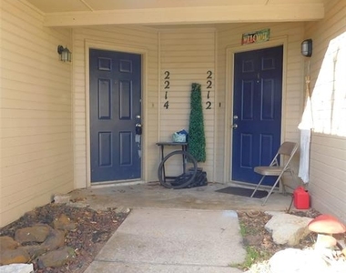 2214 Bernard Street - Photo Thumbnail 2