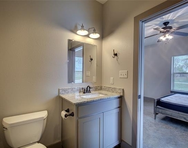 600 Maple Street - Photo Thumbnail 29