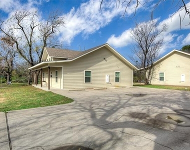 600 Maple Street - Photo Thumbnail 31