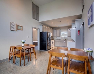600 Maple Street - Photo Thumbnail 8