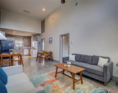 600 Maple Street - Photo Thumbnail 2
