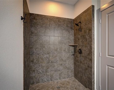 600 Maple Street - Photo Thumbnail 26