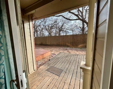 1450 Meadowood Village Drive - Photo Thumbnail 14