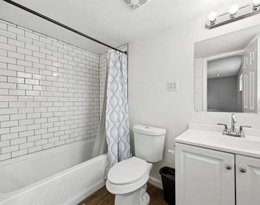 2801 Clearbrook Drive - Photo Thumbnail 18