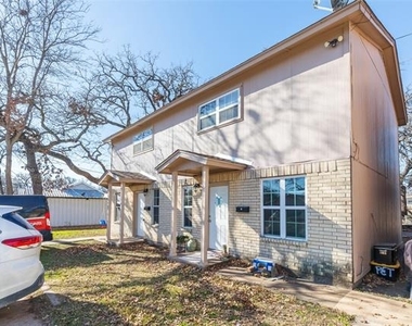 701 S Marsh Street - Photo Thumbnail 3