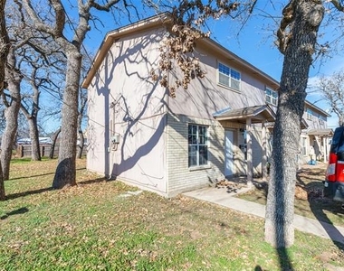 701 S Marsh Street - Photo Thumbnail 2