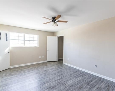 701 S Marsh Street - Photo Thumbnail 16