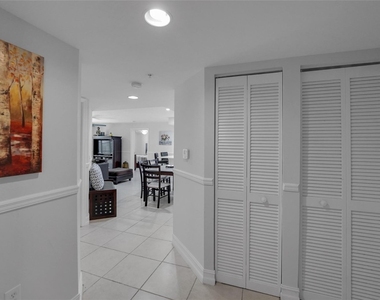 2125 Se 10 Avenue - Photo Thumbnail 1