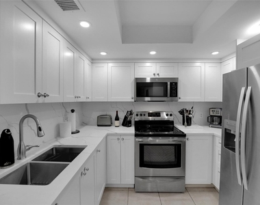 2125 Se 10 Avenue - Photo Thumbnail 10