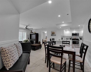2125 Se 10 Avenue - Photo Thumbnail 3