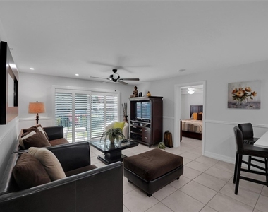 2125 Se 10 Avenue - Photo Thumbnail 4