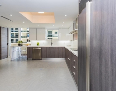 9595 Collins Avenue - Photo Thumbnail 16
