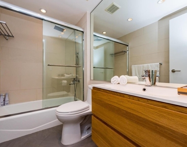 9595 Collins Avenue - Photo Thumbnail 30