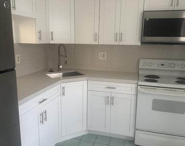 5860 Nw 64th Avenue - Photo Thumbnail 3