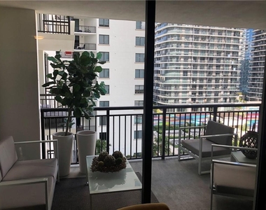 999 Sw 1st Avenue - Photo Thumbnail 10