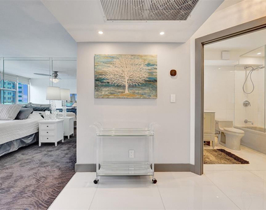 2030 S Ocean Drive - Photo Thumbnail 17