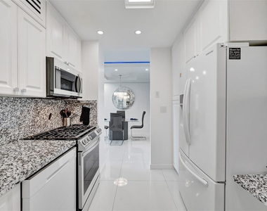 2030 S Ocean Drive - Photo Thumbnail 4