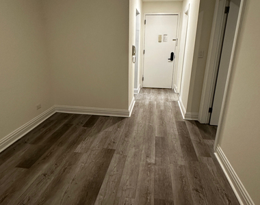 West 34th Street - Photo Thumbnail 3