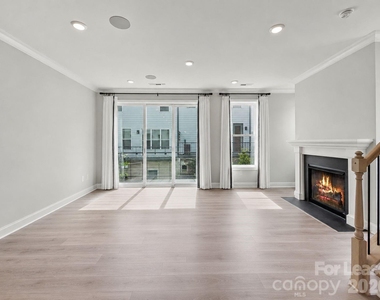 5029 Westmead Lane - Photo Thumbnail 3