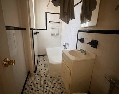 75th street and 37th Avenue - Photo Thumbnail 4