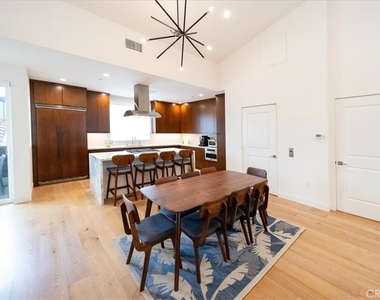 3632 Garfield Street - Photo Thumbnail 9