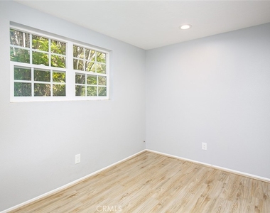 487 Sturtevant Drive - Photo Thumbnail 6