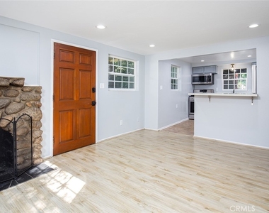 487 Sturtevant Drive - Photo Thumbnail 3