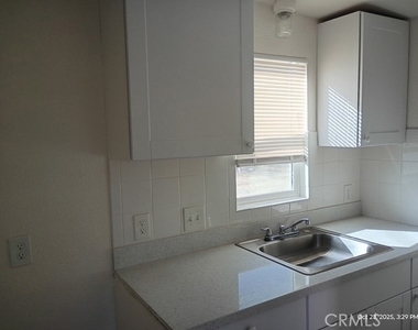 2140 Cajon - Photo Thumbnail 3