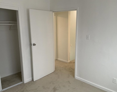 422 C Street - Photo Thumbnail 15