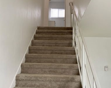 422 C Street - Photo Thumbnail 7