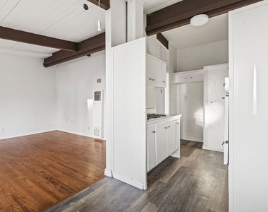 11131 Rose Avenue - Photo Thumbnail 5