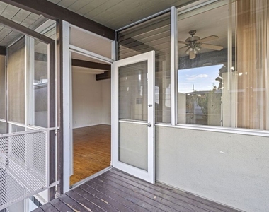 11131 Rose Avenue - Photo Thumbnail 12