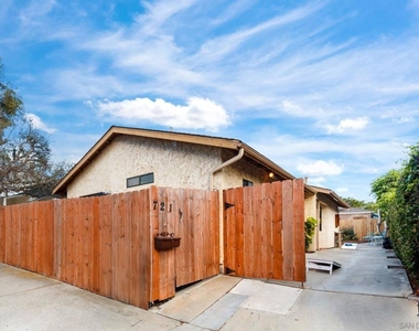 721 Glenview - Photo Thumbnail 28