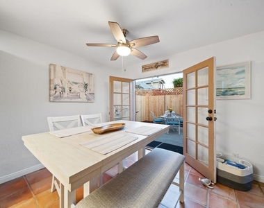 721 Glenview - Photo Thumbnail 3
