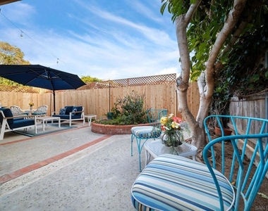 721 Glenview - Photo Thumbnail 13