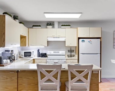 721 Glenview - Photo Thumbnail 25