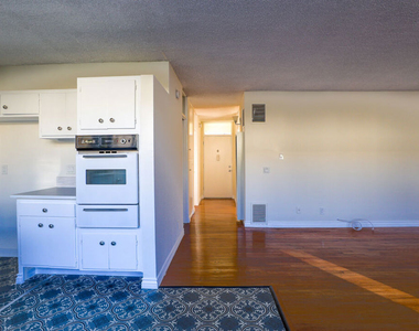11131 Rose Avenue - Photo Thumbnail 11