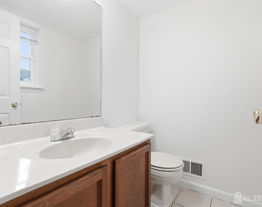 374 Aldeburgh Avenue - Photo Thumbnail 7