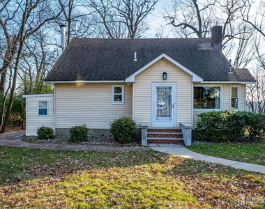 92 Coleman Street - Photo Thumbnail 1