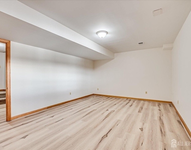 23 Cardownie Street - Photo Thumbnail 26